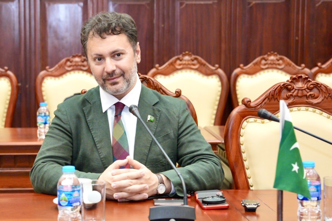 Đại sứ Pakistan tại Việt Nam Kohdayar Marri phát biểu tại buổi tiếp