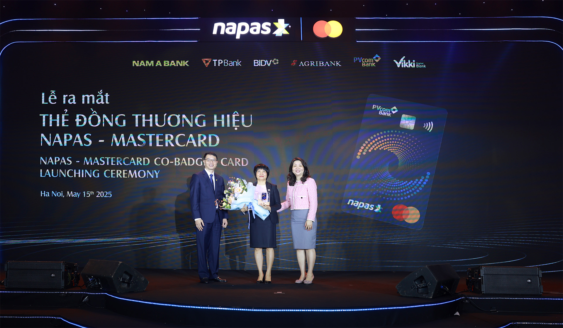 PVcomBank là một trong những ngân hàng đầu tiên ra mắt dòng thẻ đồng thương hiệu NAPAS và Mastercard