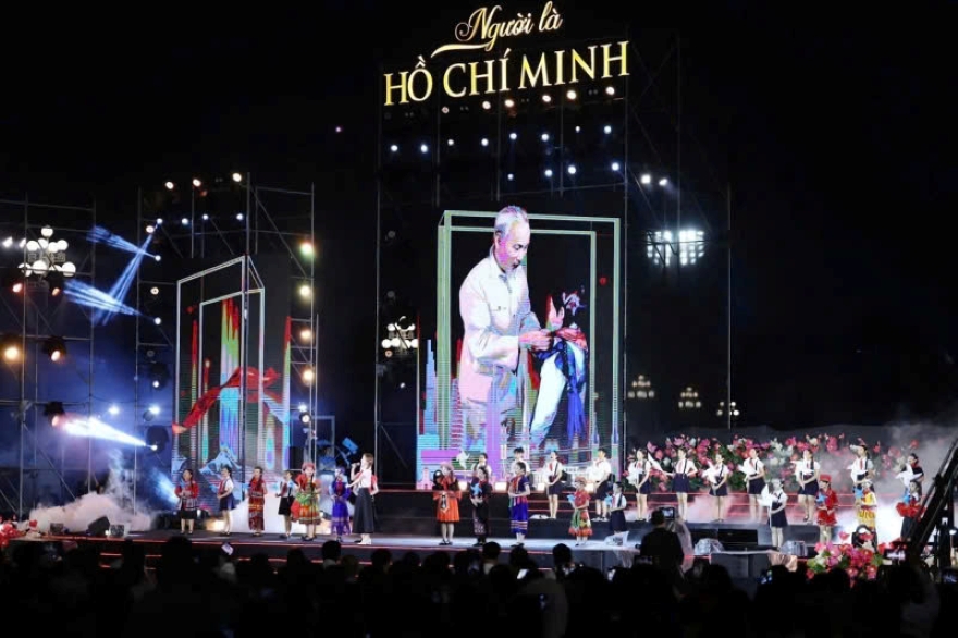 Hồ Chí Minh