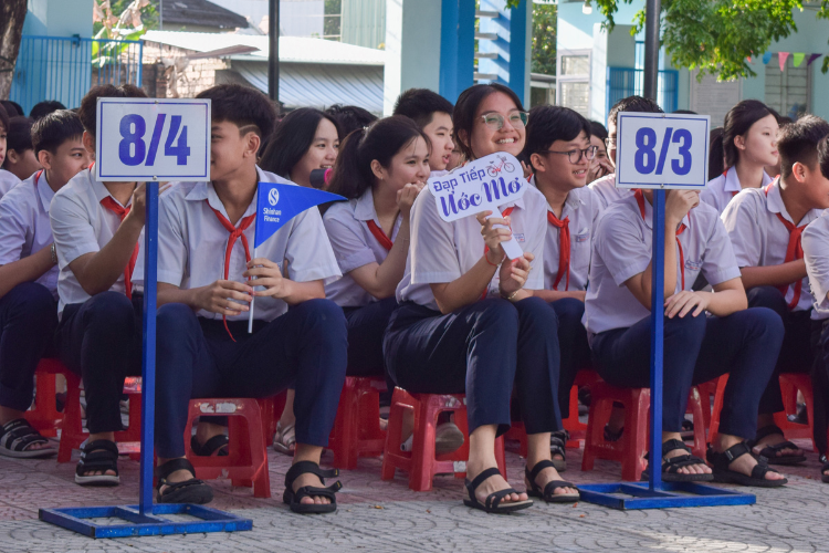 Shinhan Finance đồng hành cùng ước mơ đến trường của học sinh nghèo hiếu học tại Đà Nẵng