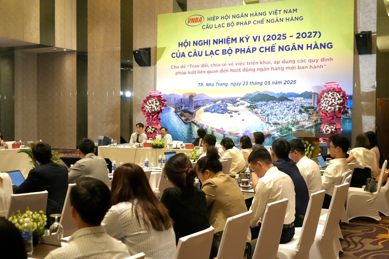 Quang cảnh hội nghị