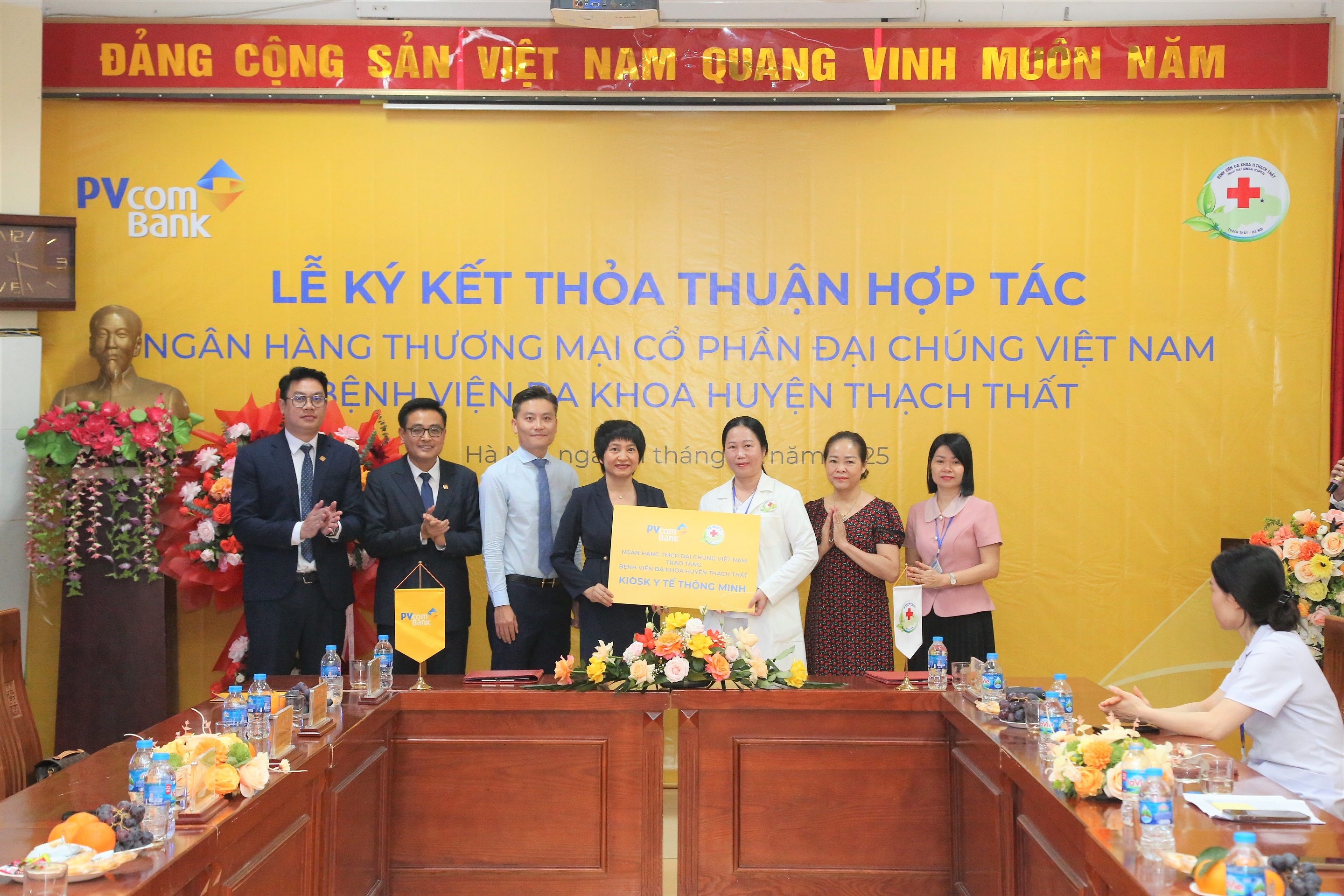 PVcomBank ký kết hợp tác toàn diện với Bệnh viện Đa khoa huyện Thạch Thất