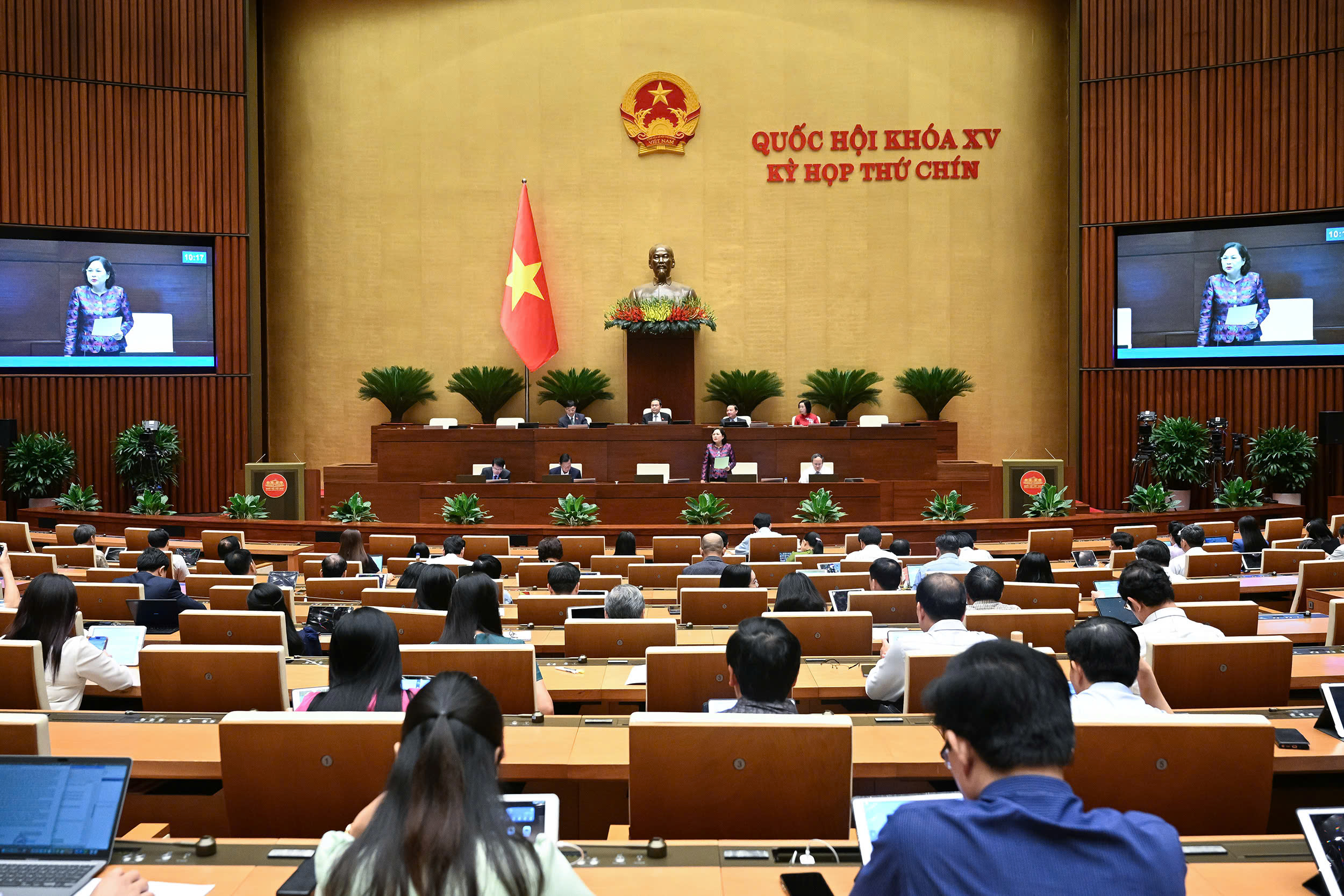 Thống đốc Nguyễn Thị Hồng: Luật hóa Nghị quyết 42 tạo thuận lợi cho xử lý nợ xấu, bảo vệ người gửi tiền