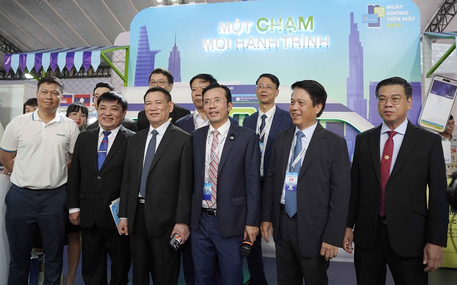 Phó Thủ tướng Hồ Đức Phớc dự khai mạc Lễ hội Ngày không tiền mặt 2025