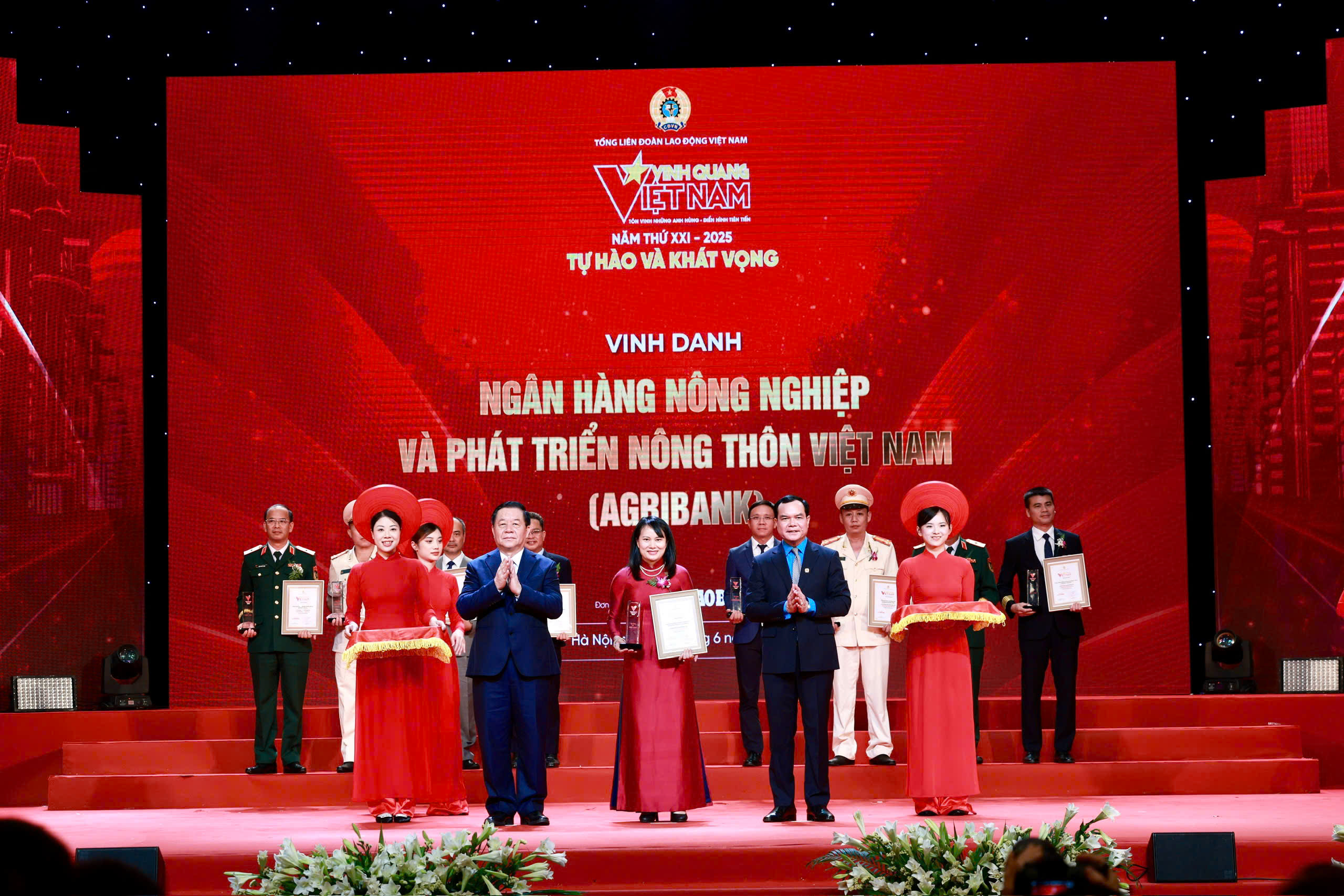 Agribank là đại diện ngân hàng duy nhất được vinh danh trong Chương trình