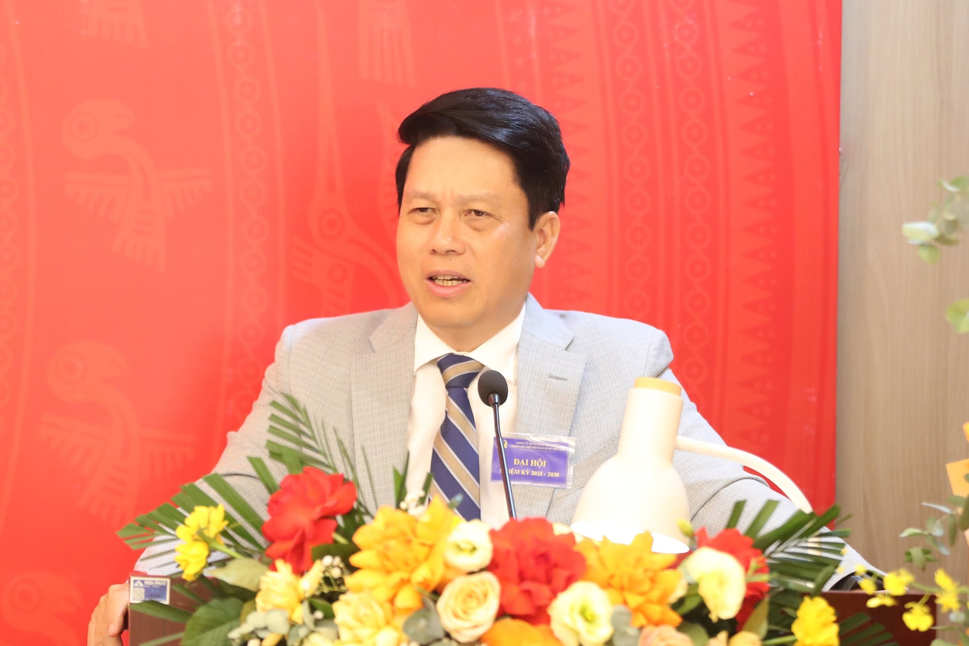 Đồng chí Phạm Tiến Dũng - Ủy viên Ban Thường vụ Đảng ủy, Phó Thống đốc Ngân hàng Nhà nước Việt Nam tham dự và chỉ đạo đại hội. Ảnh: Huy Hoàng.