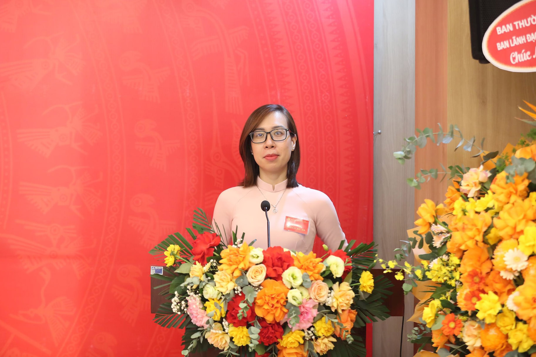 Các đảng viên trình bày ý kiến và tham luận tại Đại hội. Ảnh: Huy Hoàng