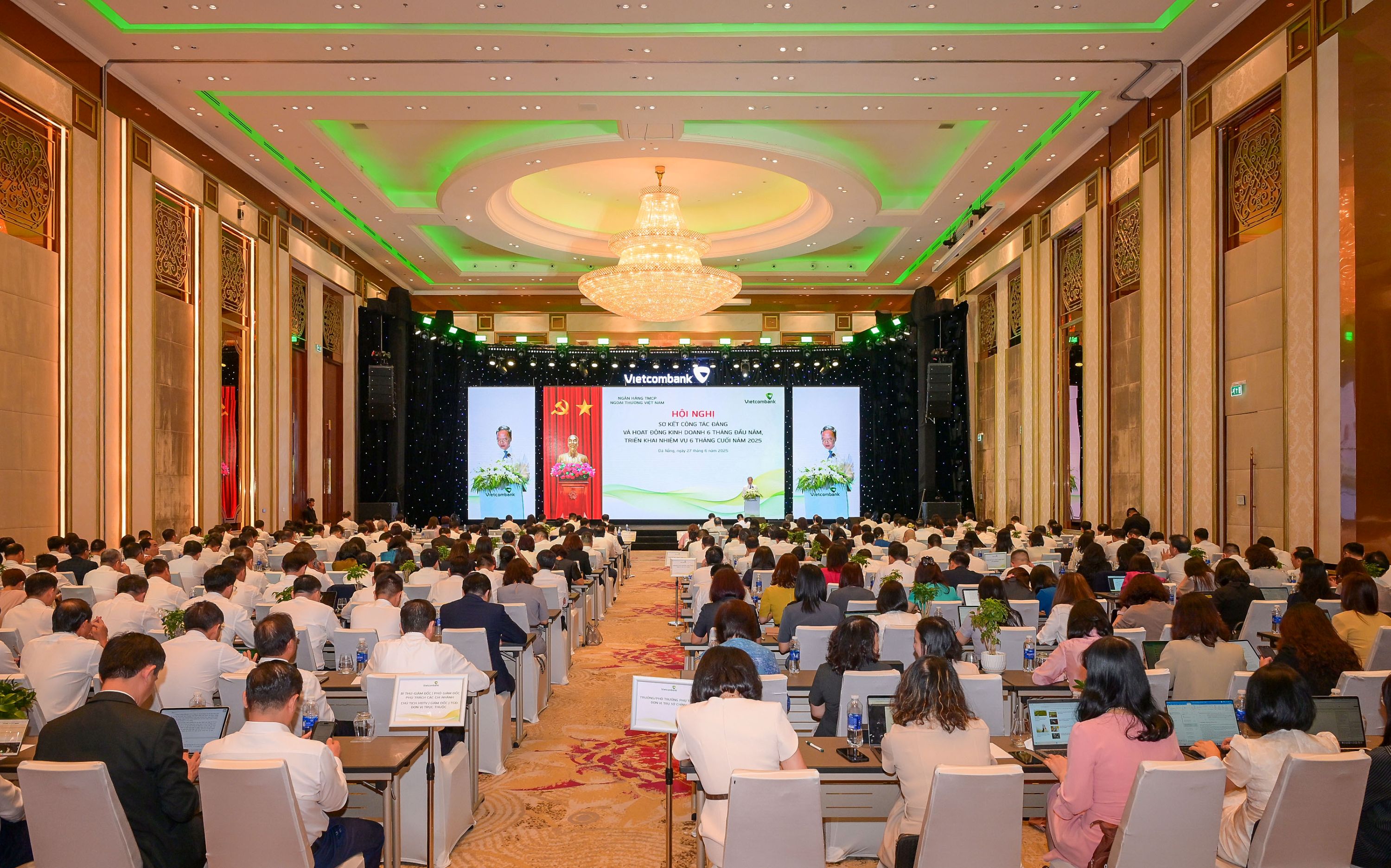 Toàn cảnh hội nghị