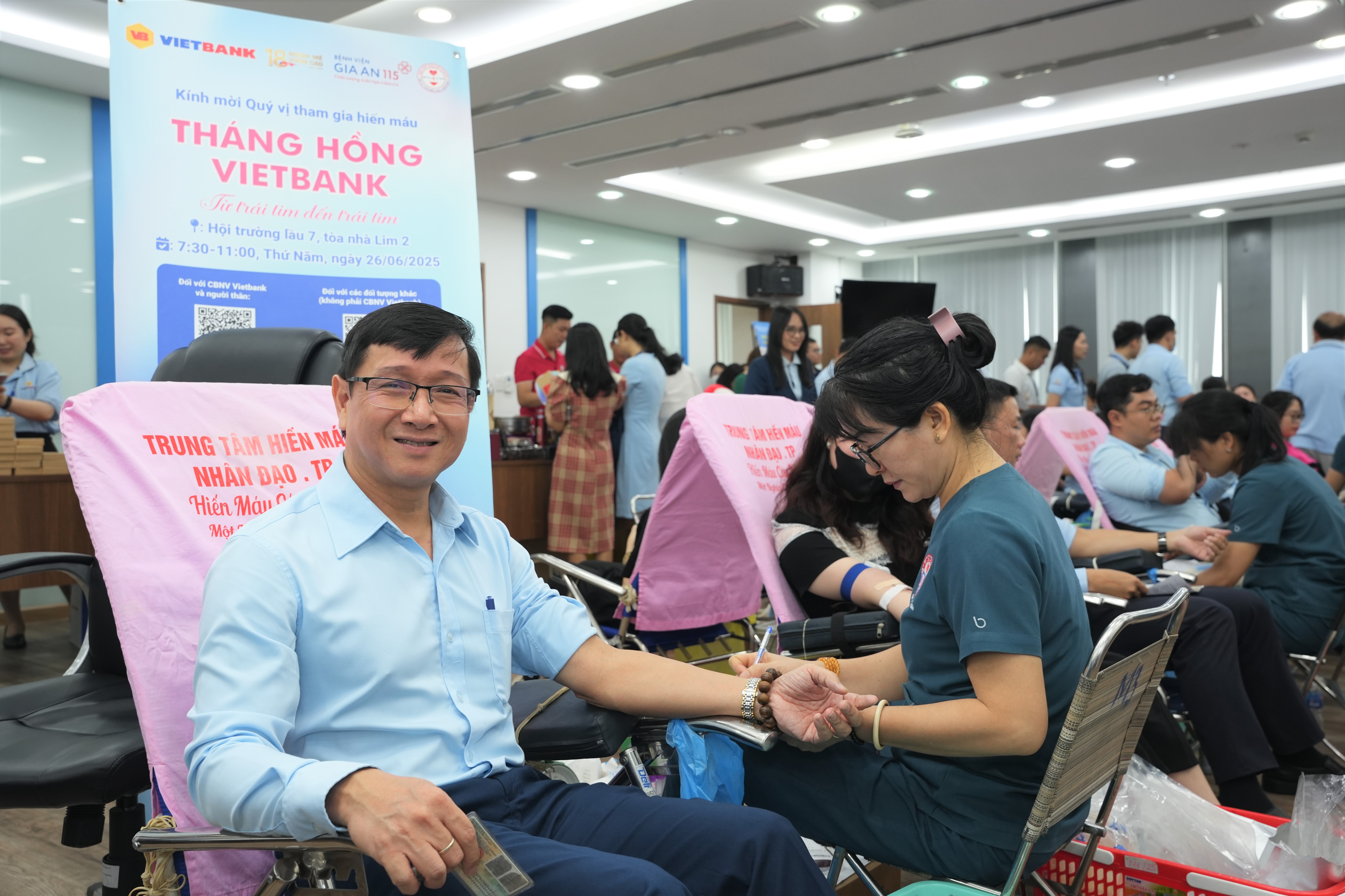 Tháng hồng