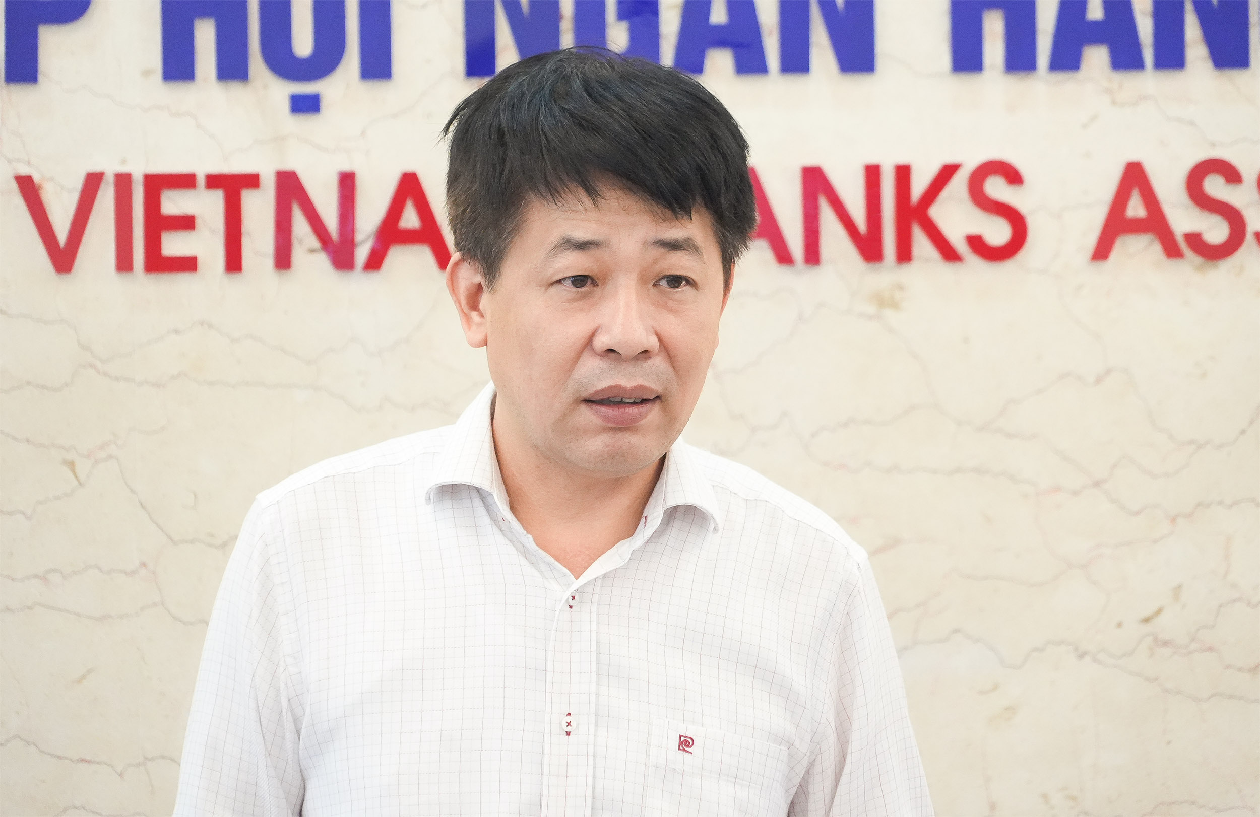 Mr. Mai Van Phan, Deputy Director General of the Department of Land Management
