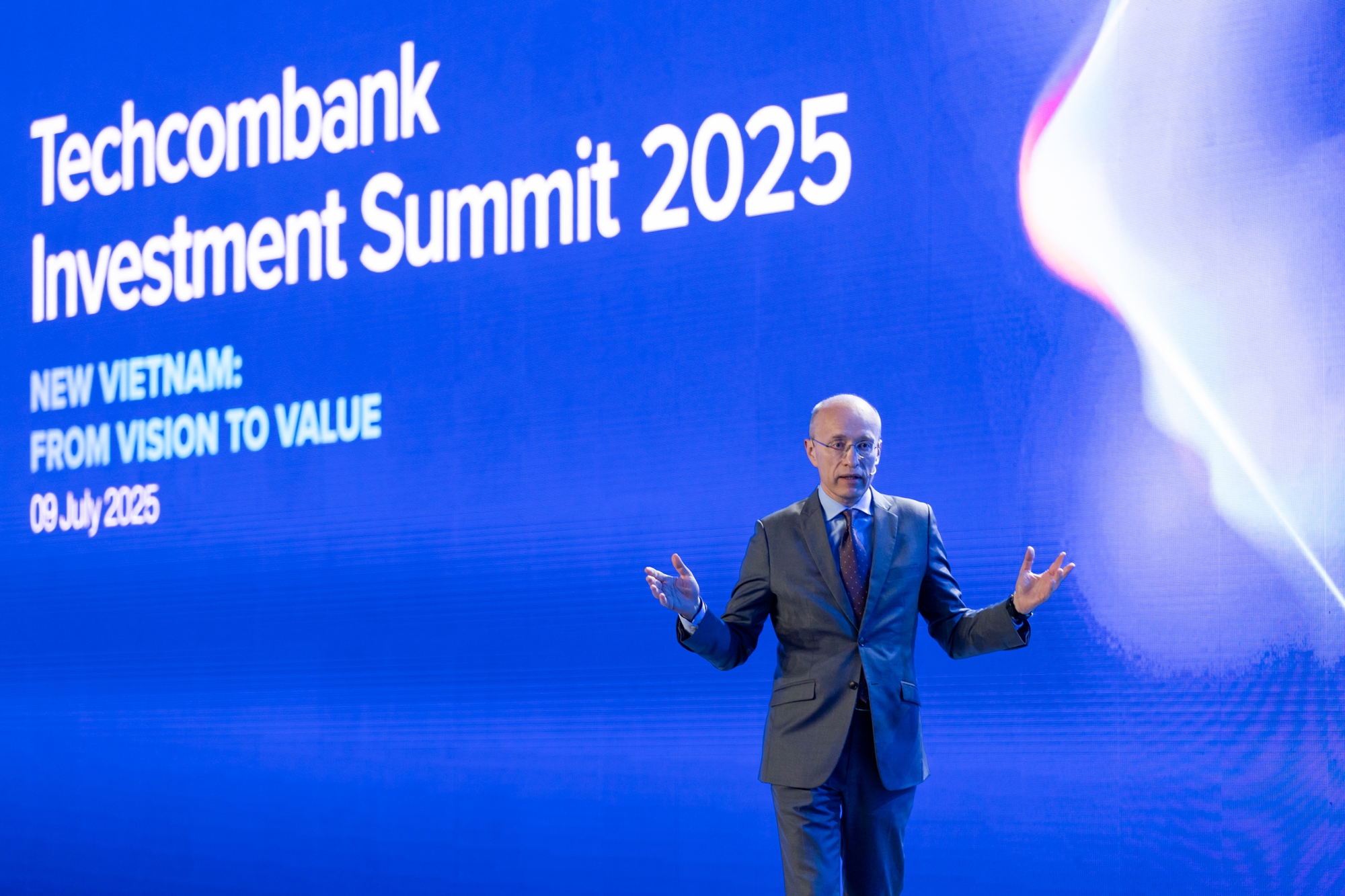 Ông Jens Lottner, Tổng giám đốc Techcombank, phát biểu tại sự kiện