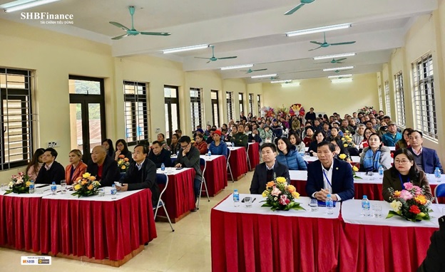 con người