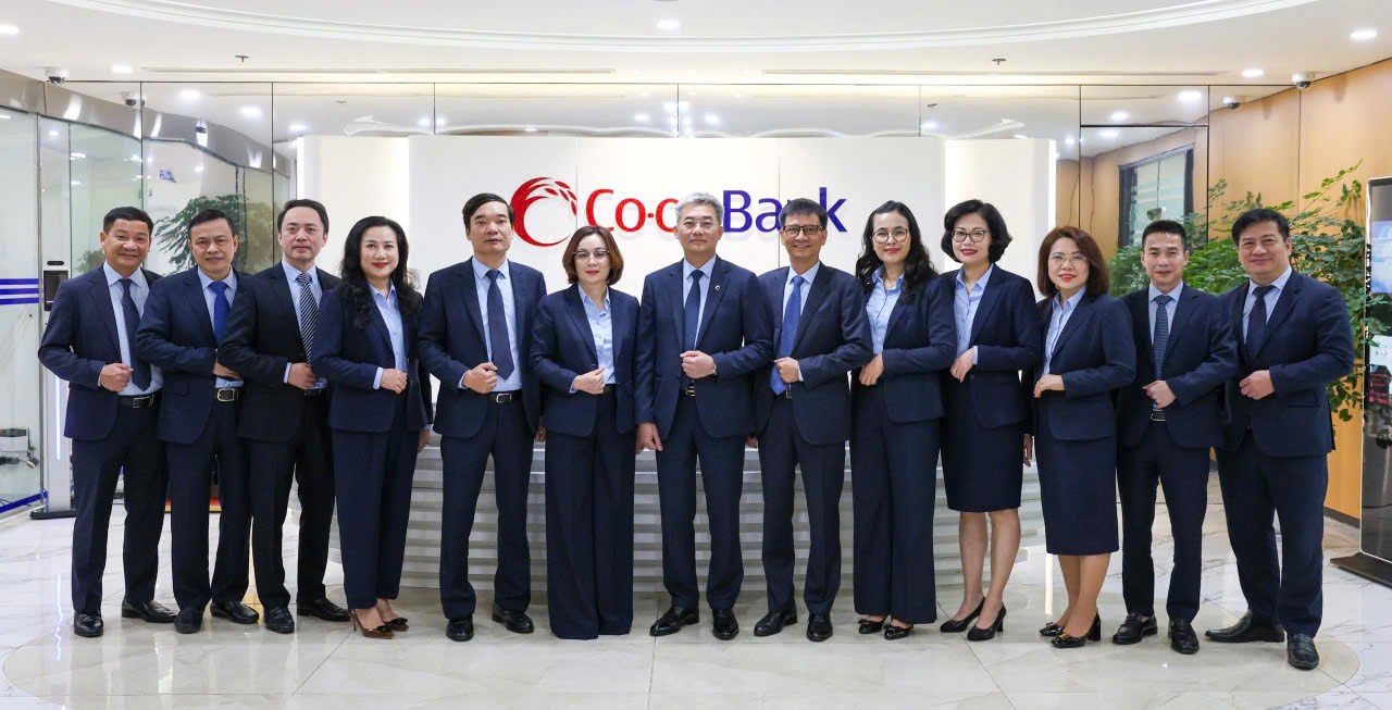 Tập thể Ban Lãnh đạo Co-opBank