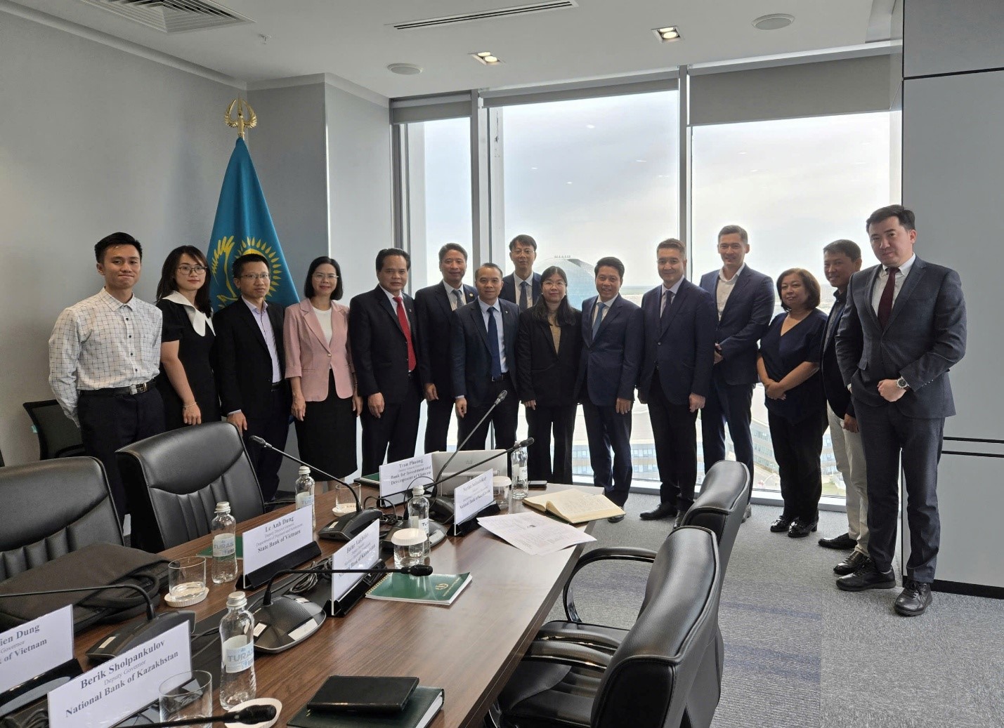 Đoàn NHNN làm việc với Ông Berik Sholpankulov – Phó Thống đốc NHTW Kazakhstan