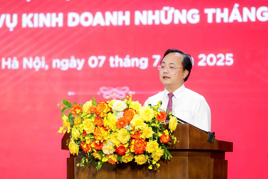 Đồng chí Tô Huy Vũ - Bí thư Đảng Uỷ, Chủ tịch Hội đồng thành viên Agribank phát biểu khai mạc Hội nghị
