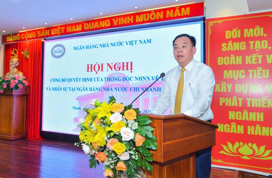 Ông Võ Tấn Đức – Chủ tịch UBND tỉnh Đồng Nai phát biểu tại Hội nghị