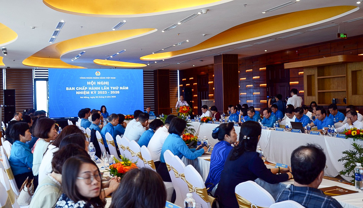 Quang cảnh hội nghị