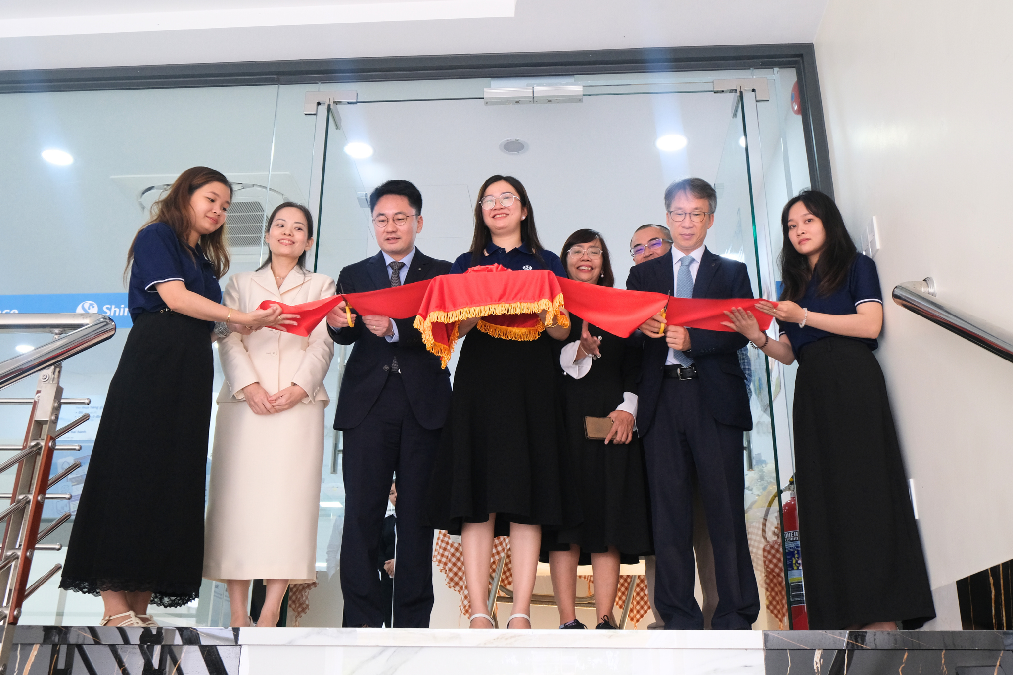 Shinhan Finance tung nhiều ưu đãi nhân dịp khai trương Điểm Giới thiệu Dịch vụ Long An
