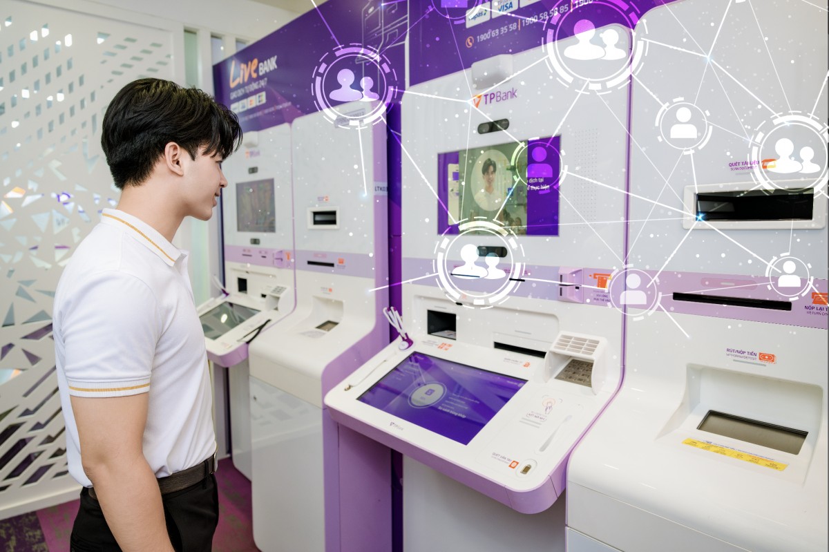 TPBank là ngân hàng đầu tiên tại Việt Nam vận hành mô hình ngân hàng tự động toàn diện với LiveBank.