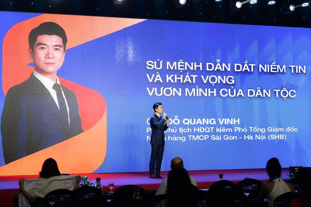 Ông Đỗ Quang Vinh - Phó Chủ tịch HĐQT Ngân hàng SHB tham luận tại Hội nghị. Ảnh: BTC