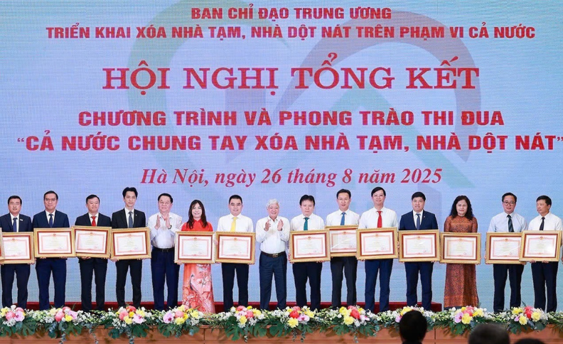 xóa nhà tạm
