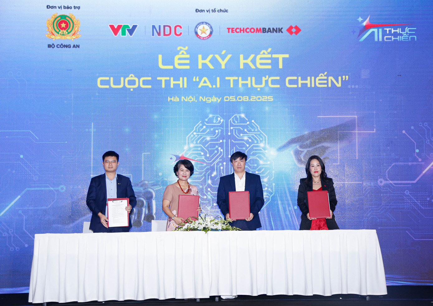 Techcombank đồng tổ chức và độc quyền tài trợ chương trình 'A.I thực chiến'