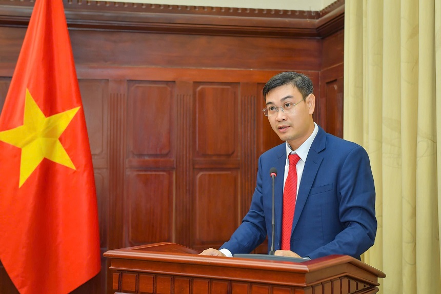 Ông Nguyễn Tuấn Nam - tân Phó Cục trưởng Cục Phát hành và Kho quỹ phát biểu nhận nhiệm vụ