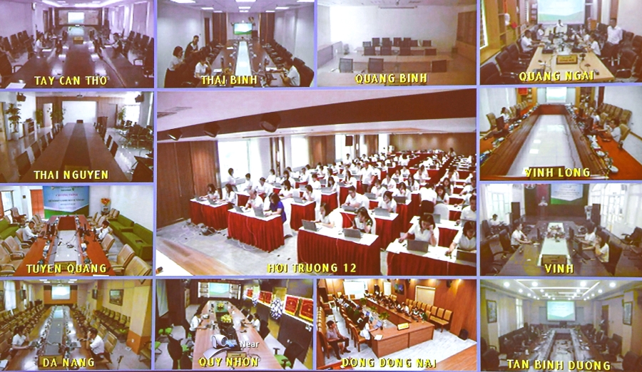 Các thí sinh tại chi nhánh Vietcombank tham gia thi (ảnh chụp qua màn hình trực tuyến)