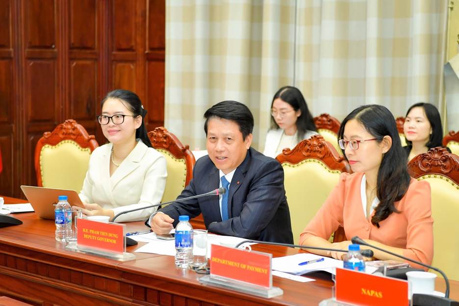 Phó Thống đốc Phạm Tiến Dũng phát biểu tại buổi làm việc