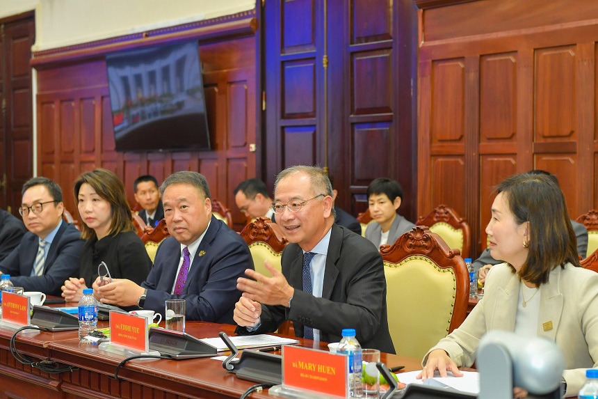 Ông Eddie Yue chia sẻ về thế mạnh và kinh nghiệm của Hồng Công trong lĩnh vực ngân hàng