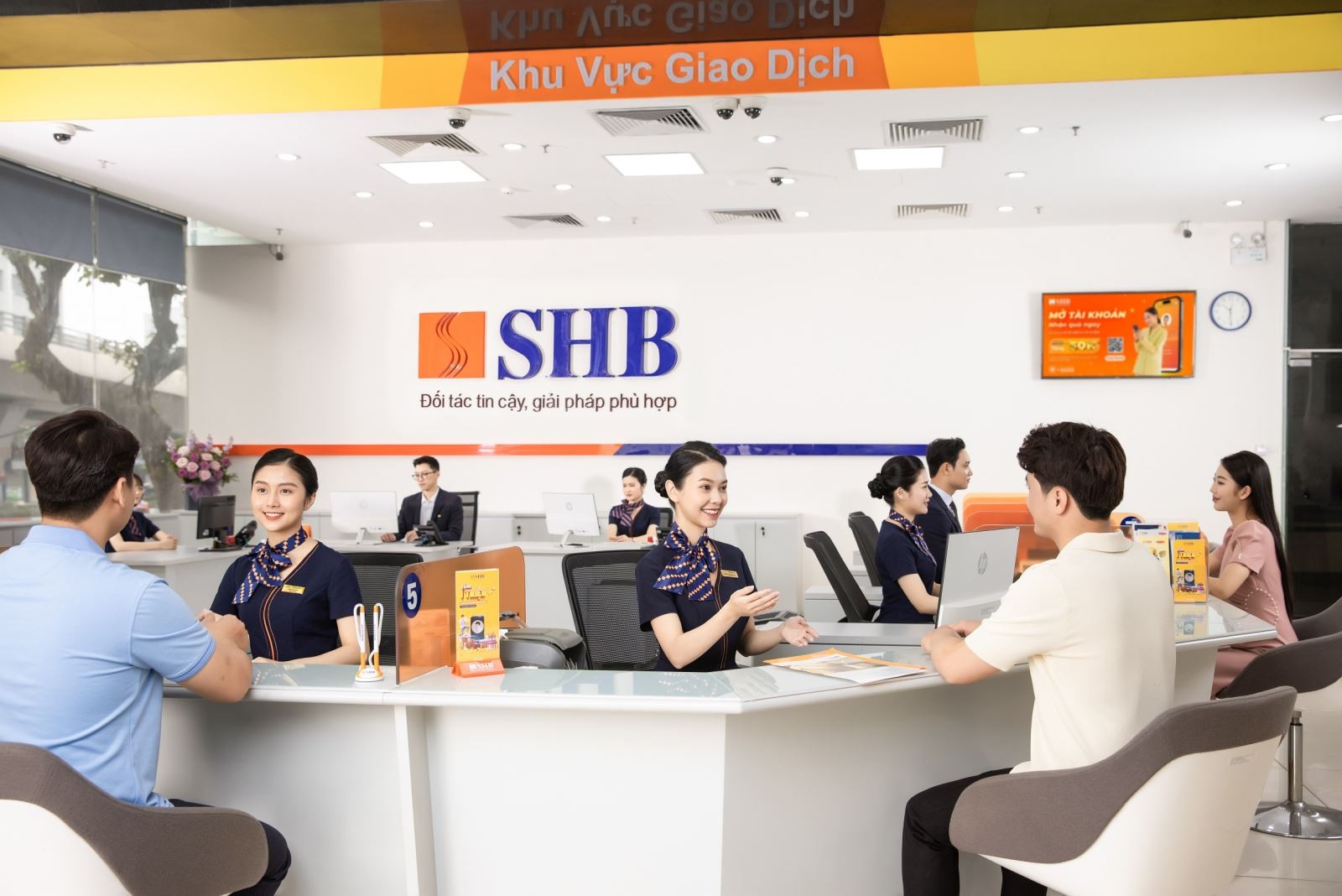 SHB được vinh danh là 'Ngân hàng có sản phẩm dịch vụ sáng tạo tiêu biểu' năm 2025