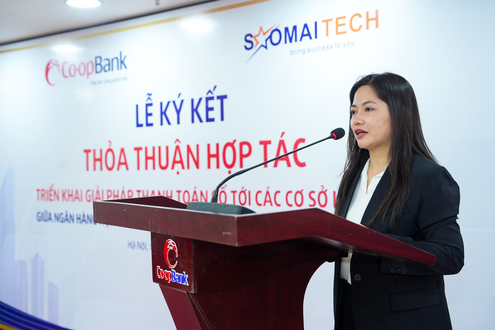 Bà Nguyễn Thị Thùy Dương - Tổng Giám đốc Sao Mai Tech phát biểu tại buổi lễ ký kết