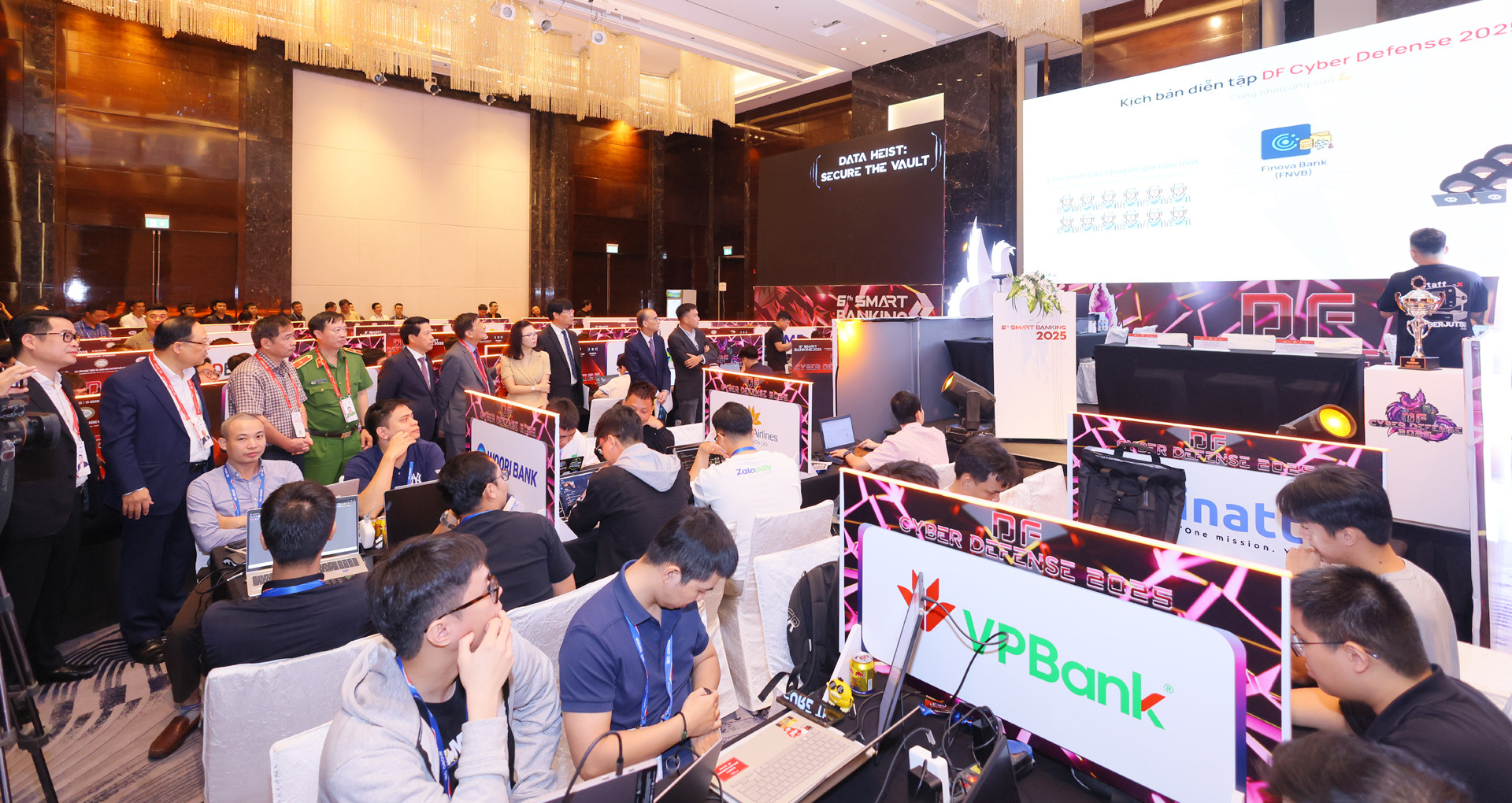 DF Cyber Defense 2025 quy tụ hơn 50 đội đến từ các ngân hàng thương mại, tổ chức tài chính, công ty bảo hiểm và chứng khoán trên toàn quốc.