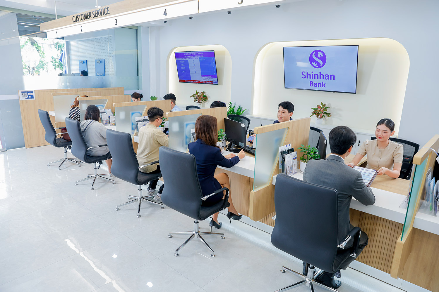 Ngân hàng Shinhan Việt Nam duy trì tăng trưởng ổn định giữa bối cảnh cạnh tranh gay gắt.