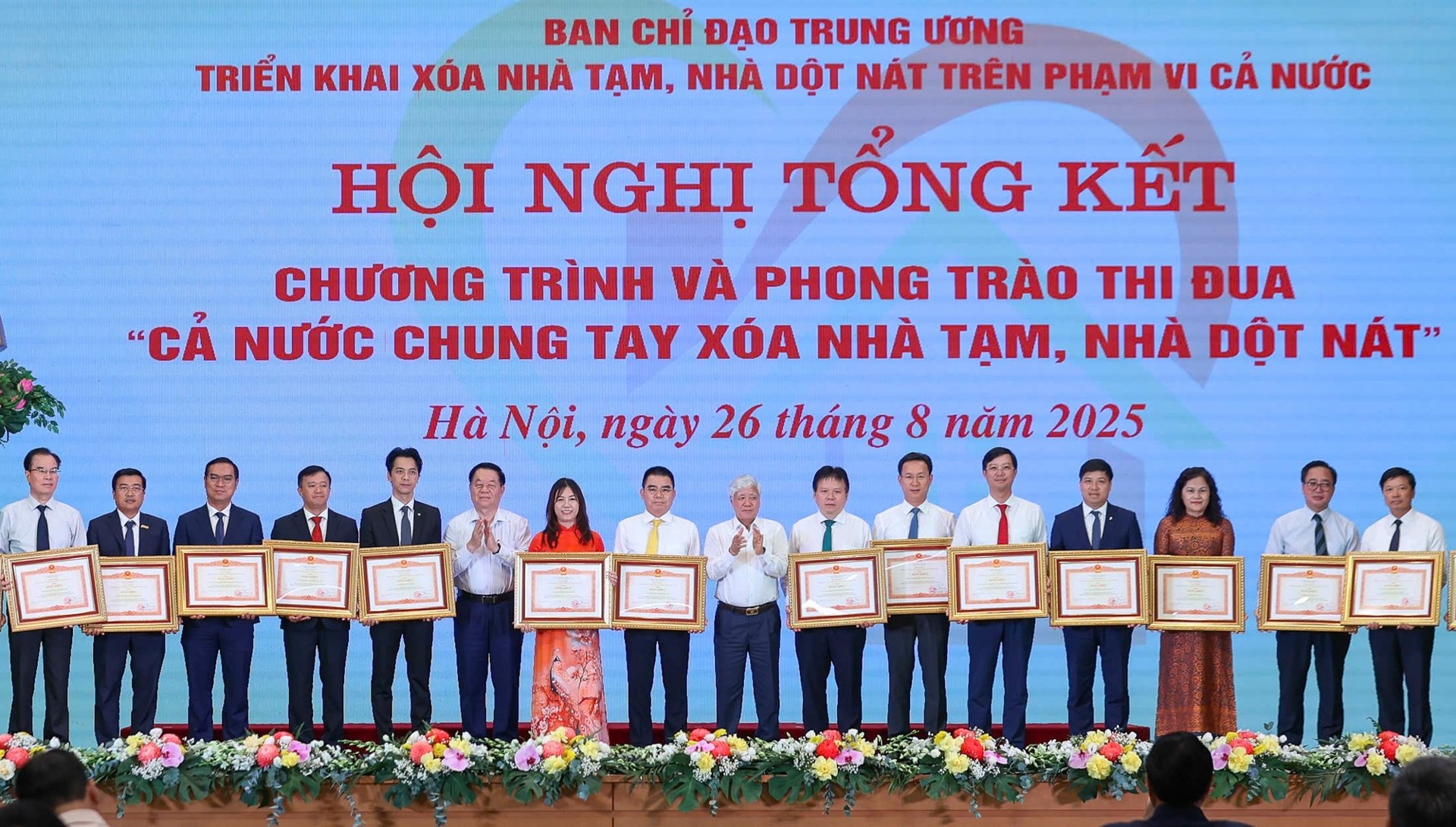 SHB nhận bằng khen của Thủ tướng vì những đóng góp tích cực trong chương trình xóa nhà tạm, dột nát
