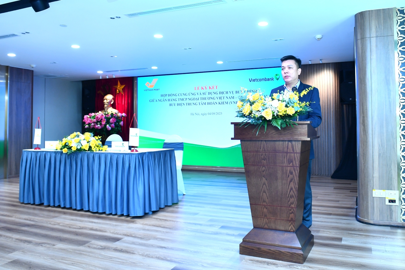 Ông Hồ Văn Tuấn - Phó Tổng Giám đốc Vietcombank phát biểu tại buổi lễ