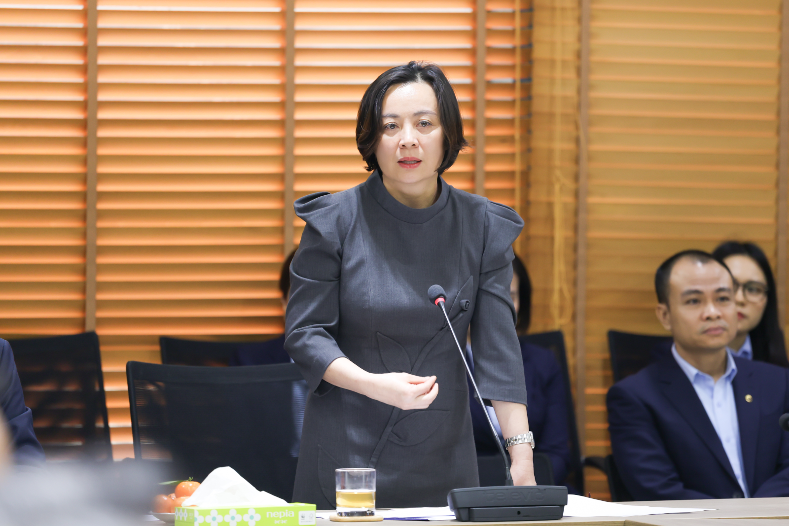 Bà Phạm Thị Hồng Minh - Tổng Giám đốc Co-opBank phát biểu tại buổi họp trực tuyến toàn hệ thống Co-opBank