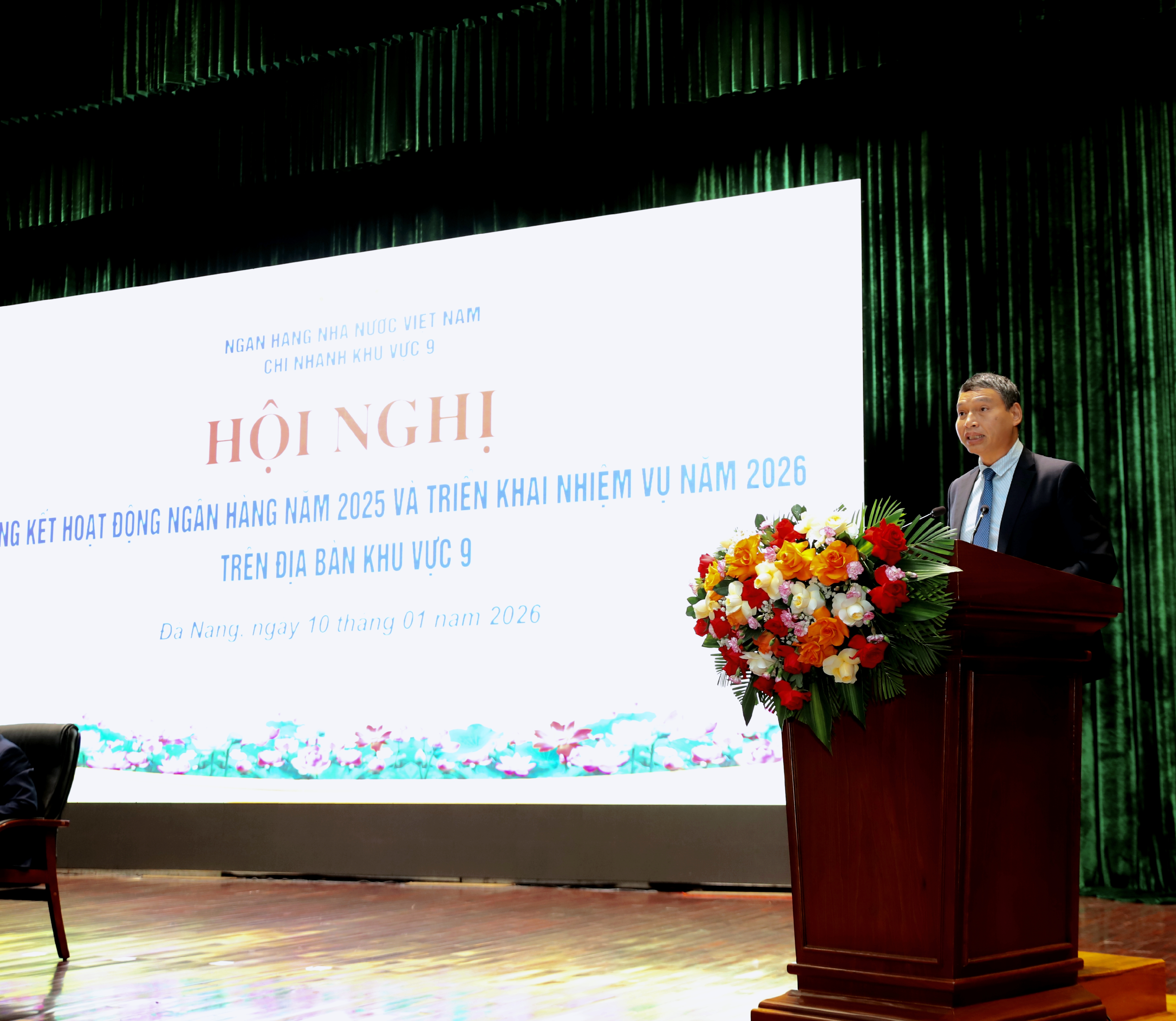 Ông Hồ Kỳ Minh, Uỷ viên Ban Thường vụ Thành ủy, Phó Chủ tịch Thường trực UBND TP Đà Nẵng phát biểu tại Hội nghị