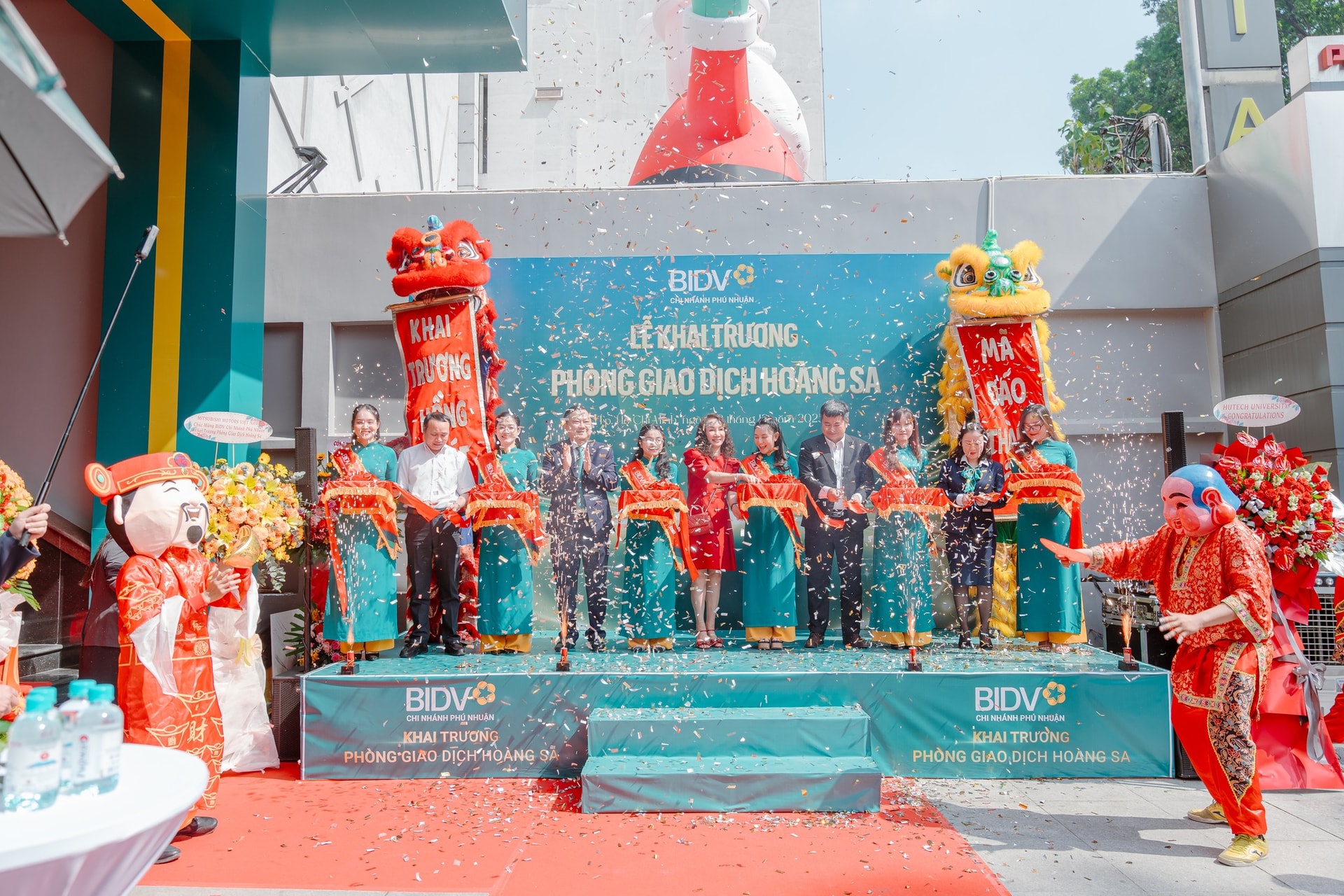 Lễ khai trương Phòng Giao dịch Hoàng Sa