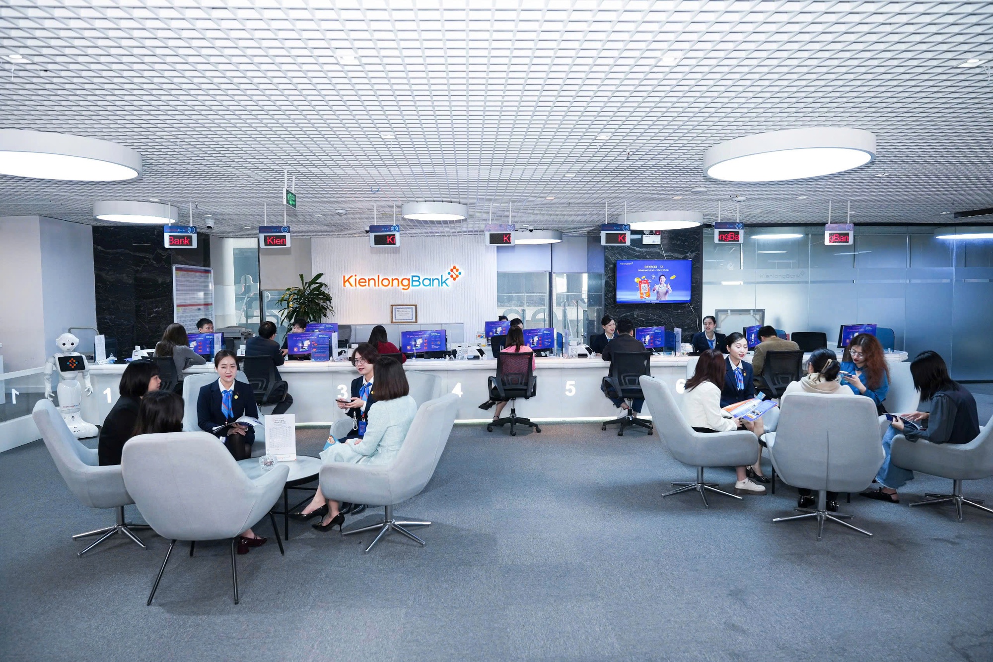 KLB dẫn dắt nhóm cổ phiếu bank với mức tăng hơn 131% trong năm 2025