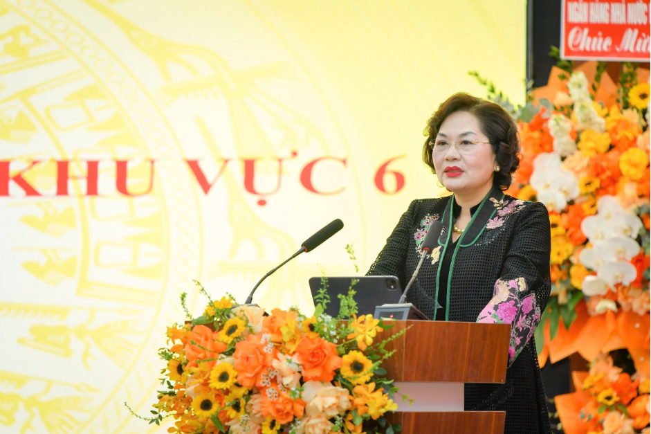 Đồng chí Nguyễn Thị Hồng - Uỷ viên BCH Trung ương Đảng, Thống đốc NHNN phát biểu chỉ đạo tại Hội nghị