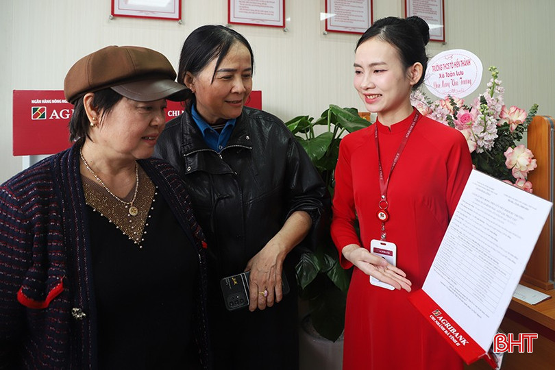 Phòng giao dịch Agribank Toàn Lưu cung cấp các dịch vụ tài chính - ngân hàng hiện đại.