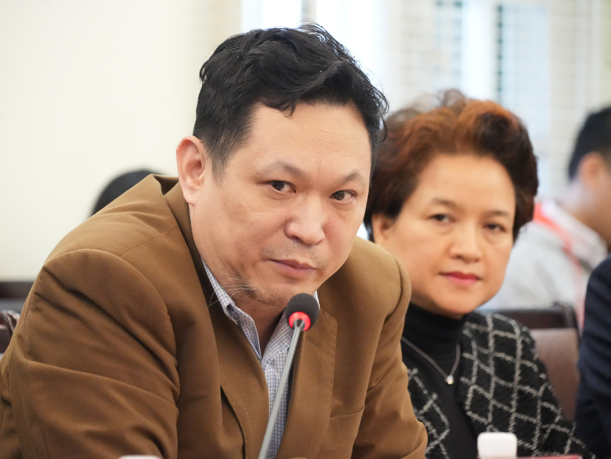 Ông Lưu Hải Minh, Phó Chủ tịch Hiệp hội Doanh nghiệp nhỏ và vừa Hà Nội, Chủ tịch CTCP Công nghệ mới Nhật Hải phát biểu tại buổi họp