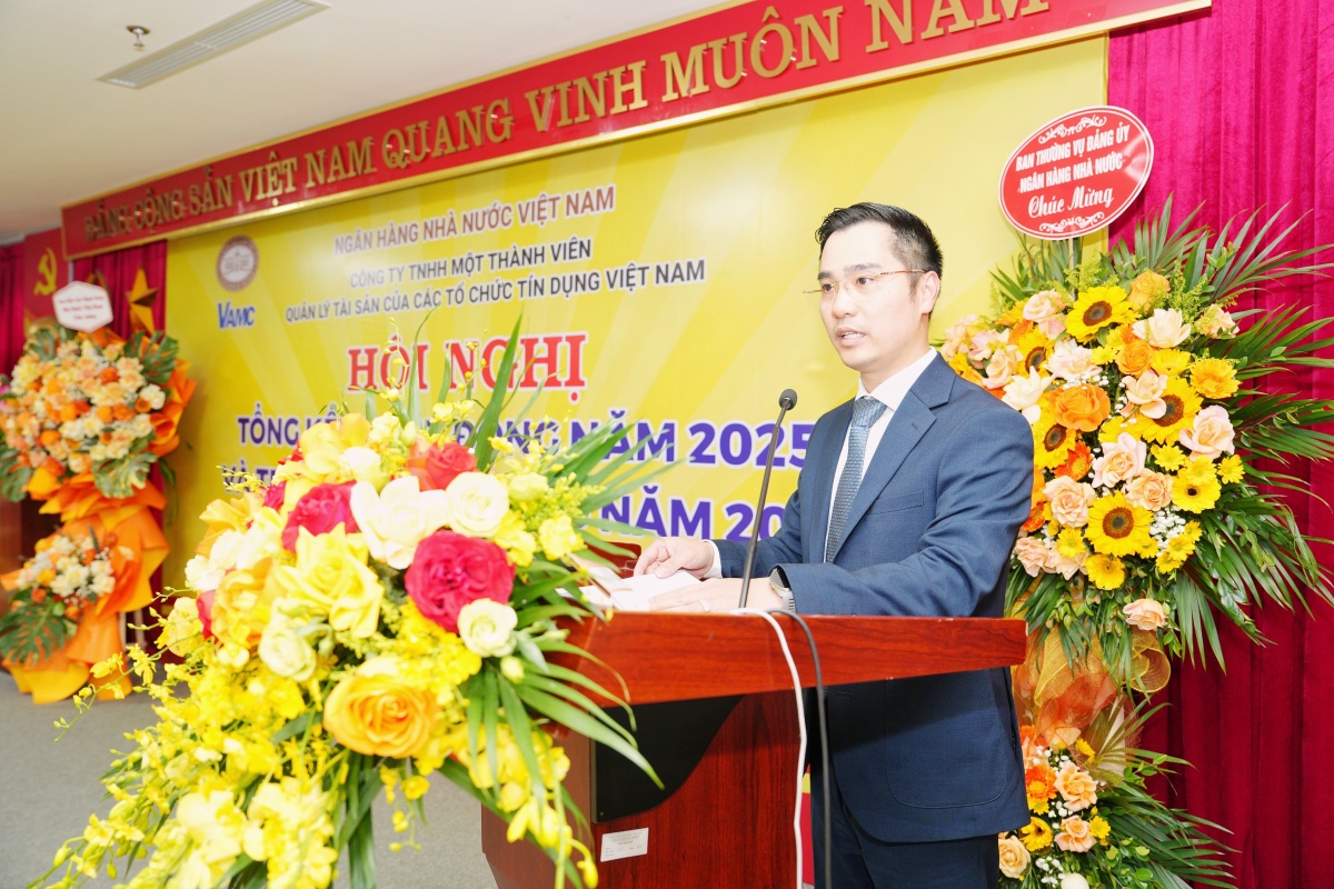 Ông Trần Trung Dũng - Chủ tịch HĐTV VAMC khẳng định VAMC sẽ phát huy tinh thần đoàn kết, chung sức đồng lòng, huy động trí tuệ tập thể, quyết tâm hoàn thành thắng lợi các nhiệm vụ chính trị được giao trong năm 2026