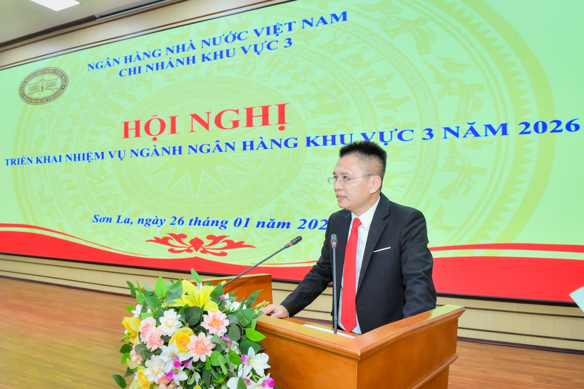 Ông Trịnh Công Văn - Giám đốc NHNN khu vực 3 phát biểu tại Hội nghị