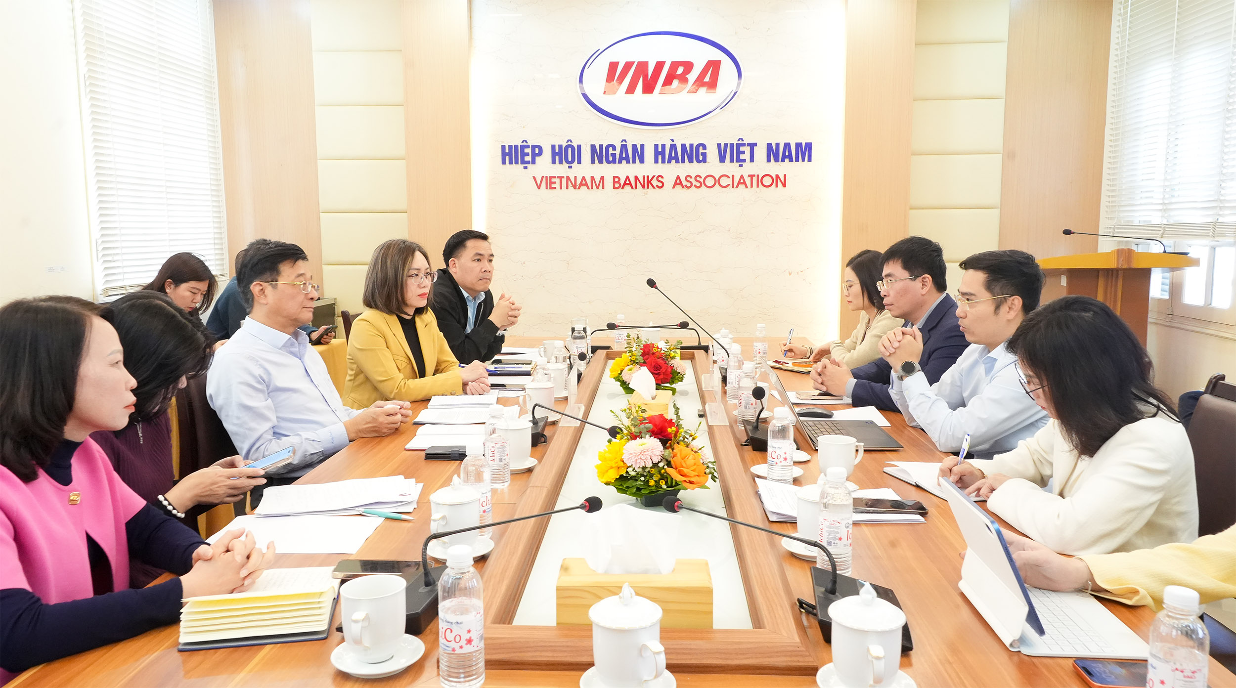 Quang cảnh buổi làm việc