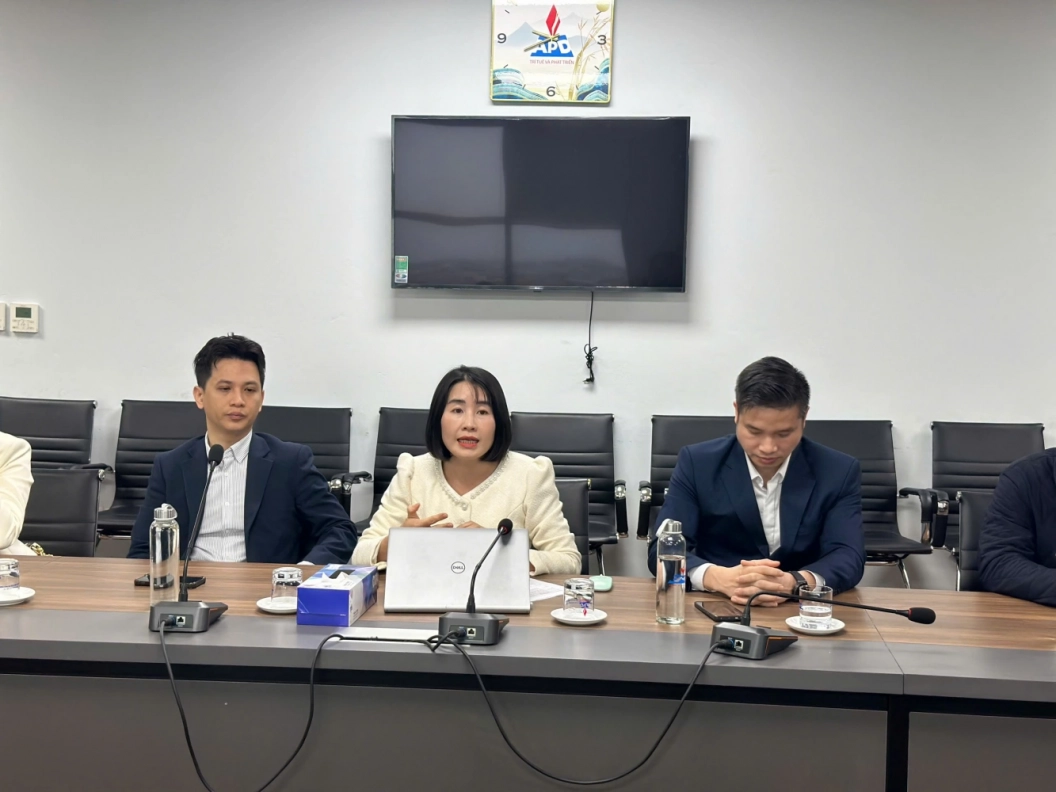 Đại diện Ngân hàng TMCP Đại chúng Việt Nam (PVcomBank) phát biểu tại buổi làm việc
