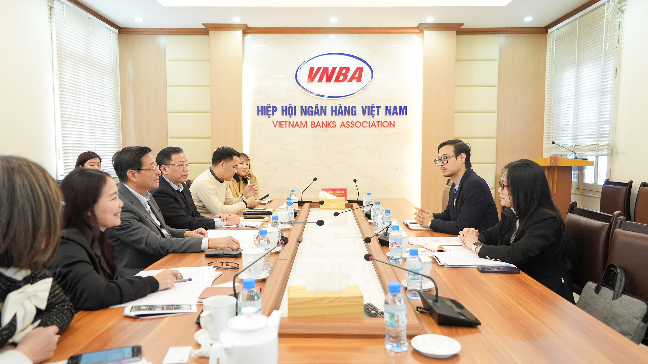 Quang cảnh buổi làm việc