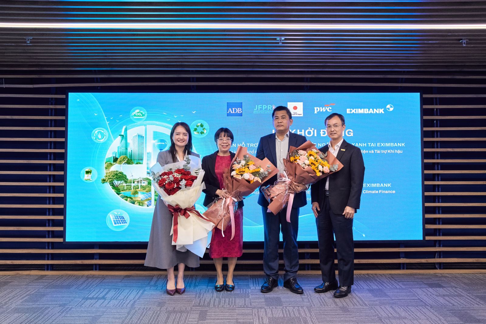 Lễ Khởi động “Chương trình hỗ trợ nâng cao năng lực ngân hàng xanh tại Eximbank được tổ chức với sự đồng hành của ADB và PwC”.