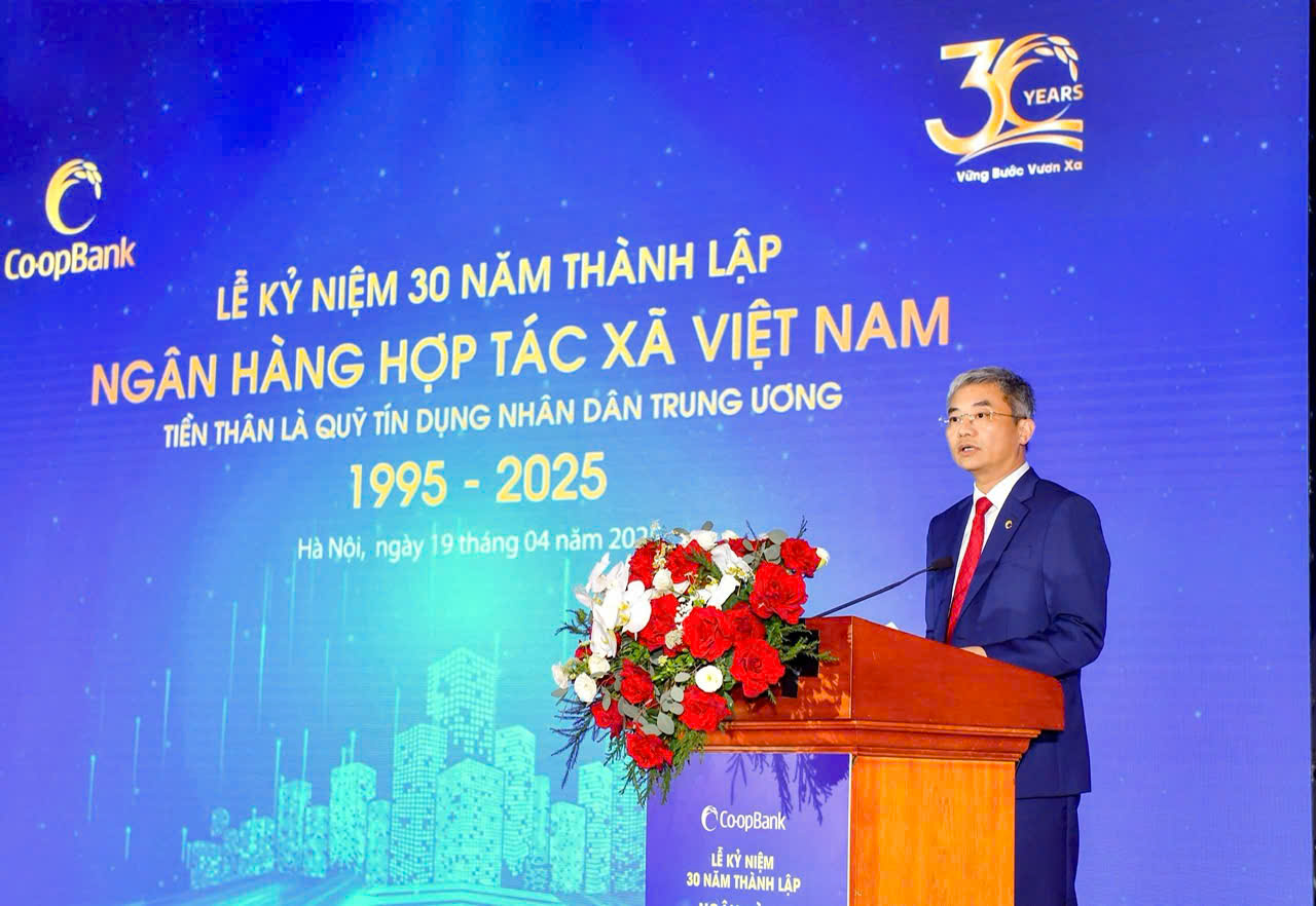 Ông Nguyễn Quốc Cường - Bí thư Đảng ủy, Chủ tịch Hội đồng quản trị Co-opBank phát biểu tại buổi lễ kỷ niệm 30 năm thành lập Co-opBank